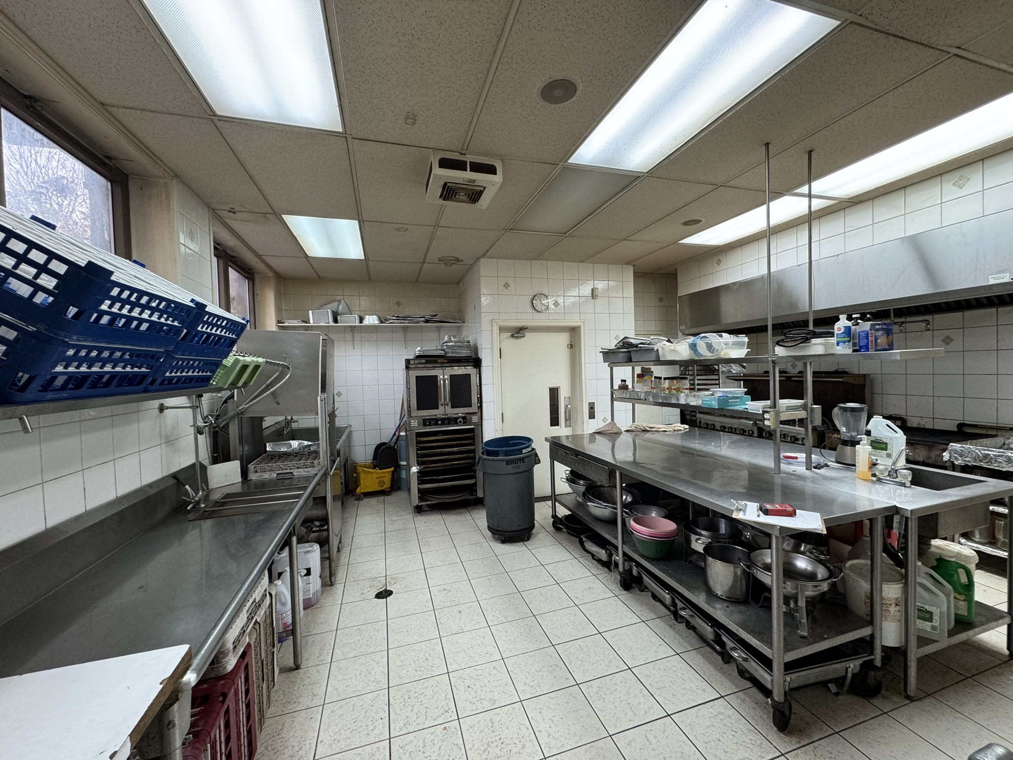 Modern Kitchen Facilities